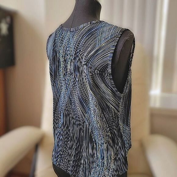 Vtg crimped turquoise wave print on black sleeveless tank blouse - Picture 2 of 7